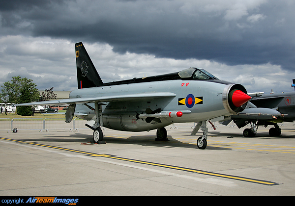 English Electric Lightning (XR753) Aircraft Pictures & Photos ...