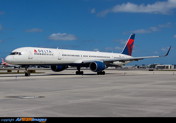 Boeing 757-351 (N591NW) Aircraft Pictures & Photos - AirTeamImages.com