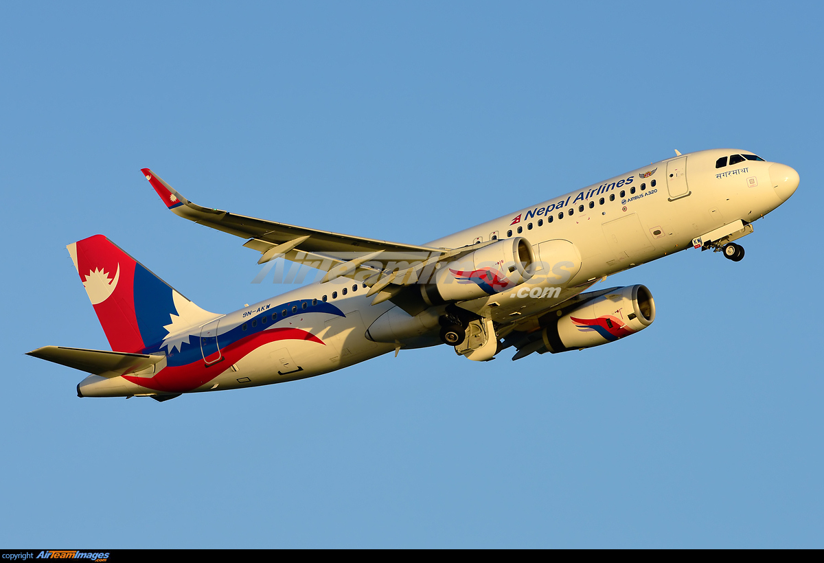 Airbus A320-233 - Large Preview - AirTeamImages.com