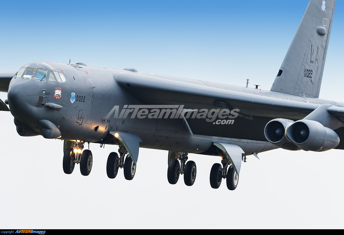 Boeing B-52H-BW Stratofortress - Large Preview - AirTeamImages.com