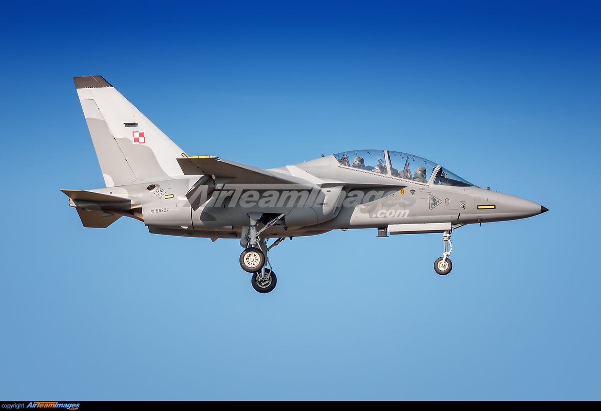 Aermacchi M 346 Master Large Preview