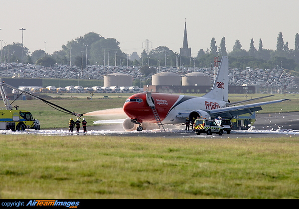 Boeing 737-301(SF) (OO-TND) Aircraft Pictures & Photos - AirTeamImages.com