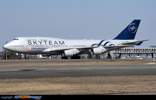 Boeing 747-409 (B-18211) Aircraft Pictures & Photos - AirTeamImages.com