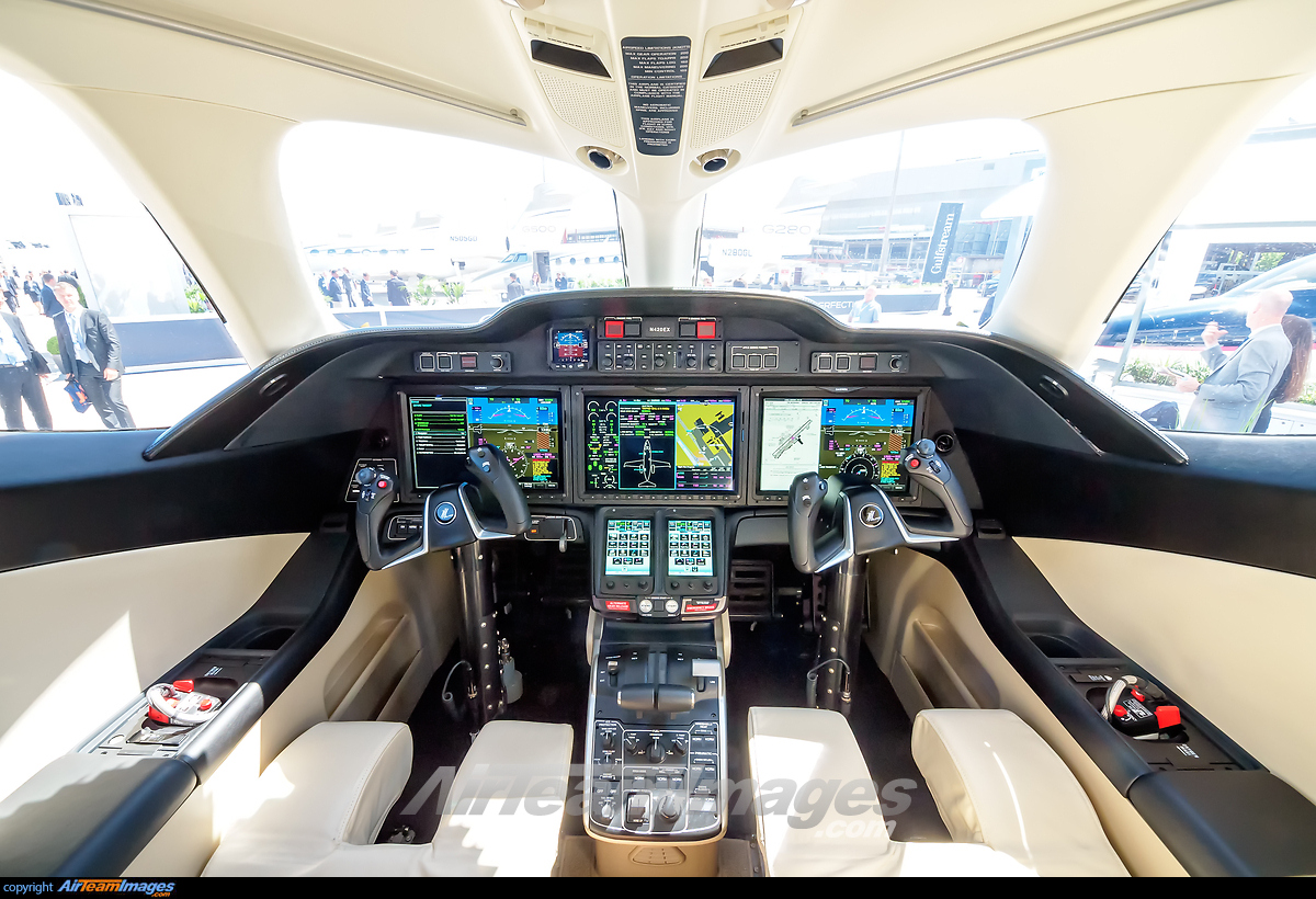 Honda HA-420 HondaJet - Large Preview - AirTeamImages.com