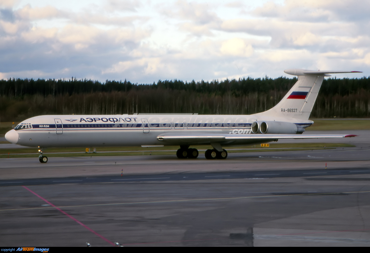 Ilyushin Il-62M - Large Preview - AirTeamImages.com