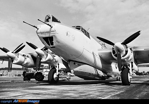 Avro 696 Shackleton MR2 (WL796) Aircraft Pictures & Photos ...