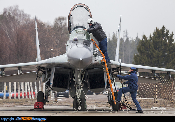 Mikoyan Gurevich MiG-29 (23 BLUE) Aircraft Pictures & Photos ...