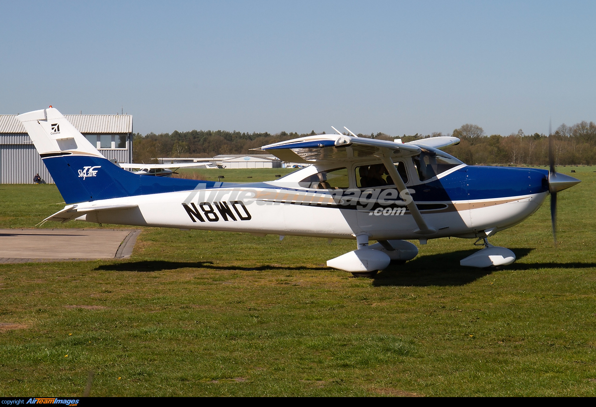 Cessna 182 TC Skylane - Large Preview - AirTeamImages.com