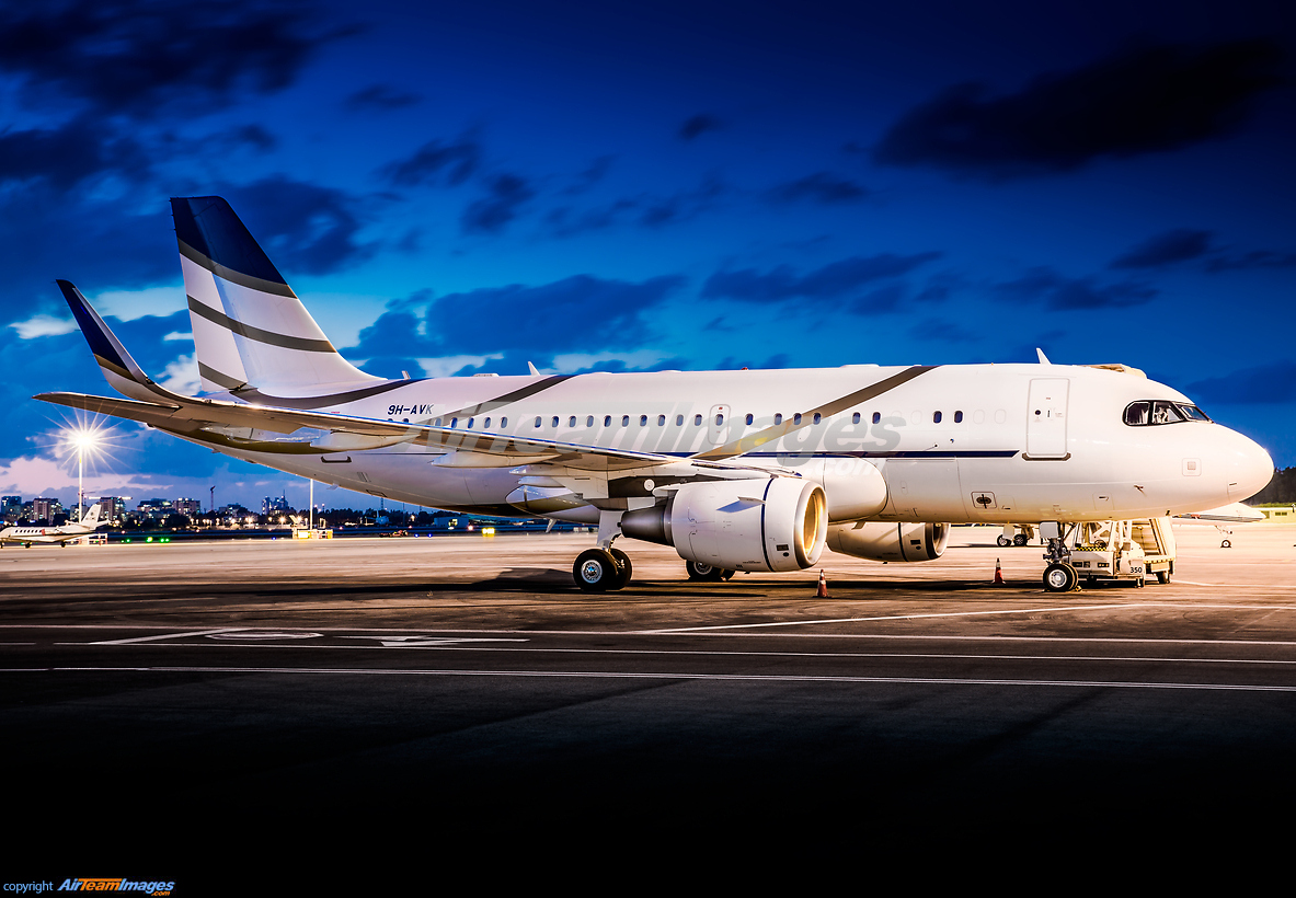 Airbus ACJ319 - Large Preview - AirTeamImages.com