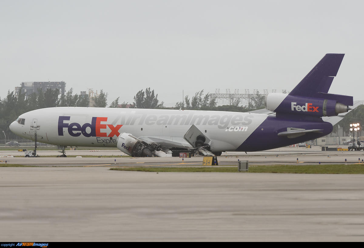 McDonnell Douglas DC-10-10F - Large Preview - AirTeamImages.com