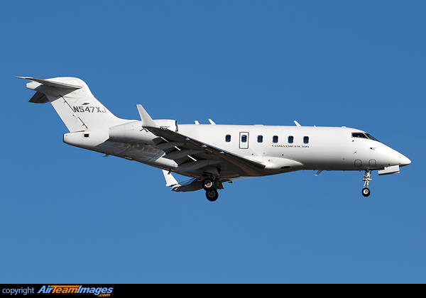 Bombardier Challenger 300 (N547XJ) Aircraft Pictures & Photos ...