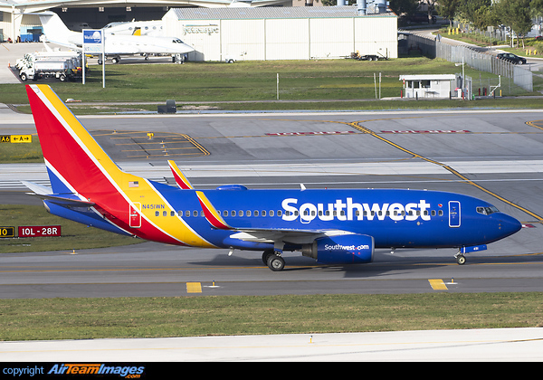 Boeing 737-7H4 (N451WN) Aircraft Pictures & Photos - AirTeamImages.com