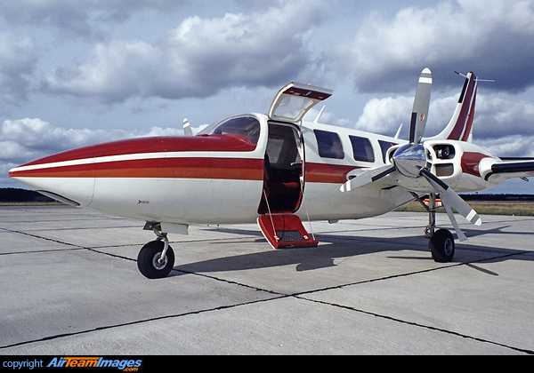 Ted Smith Aerostar 601P (OY-ARO) Aircraft Pictures & Photos ...