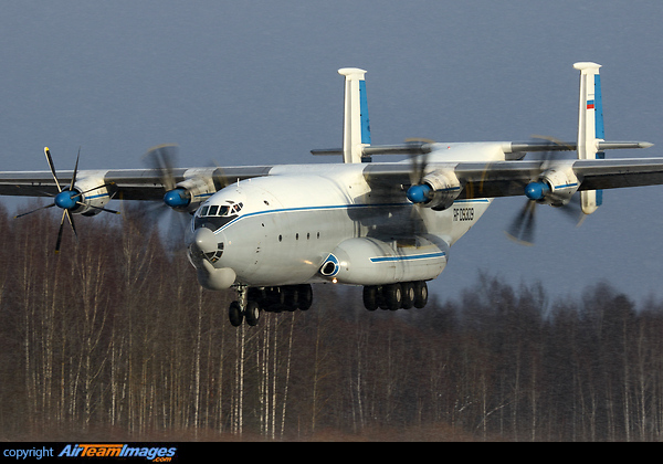 Antonov An-22 (RF-09309) Aircraft Pictures & Photos - AirTeamImages.com