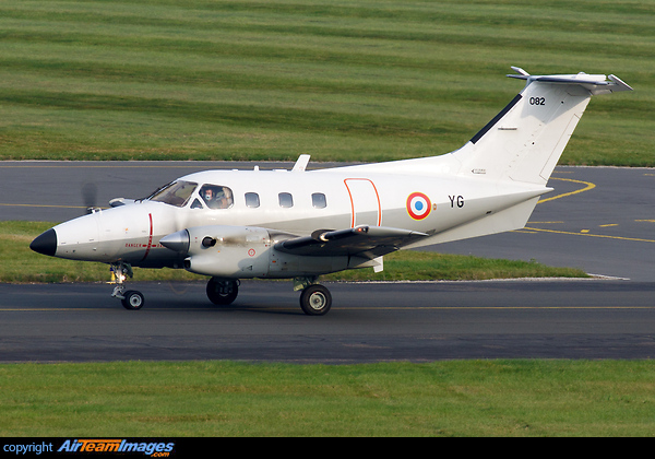 Embraer EMB-121 Xingu (082) Aircraft Pictures & Photos - AirTeamImages.com