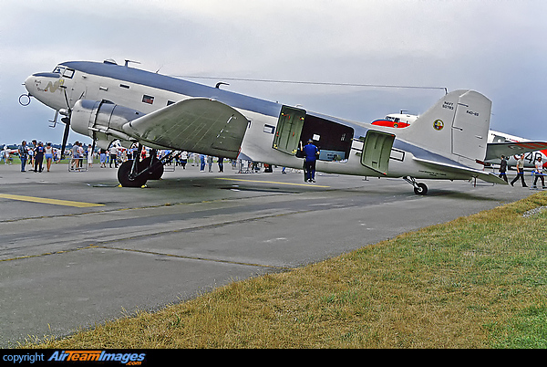 Douglas R4D-6S Skytrain (N151ZE) Aircraft Pictures & Photos ...