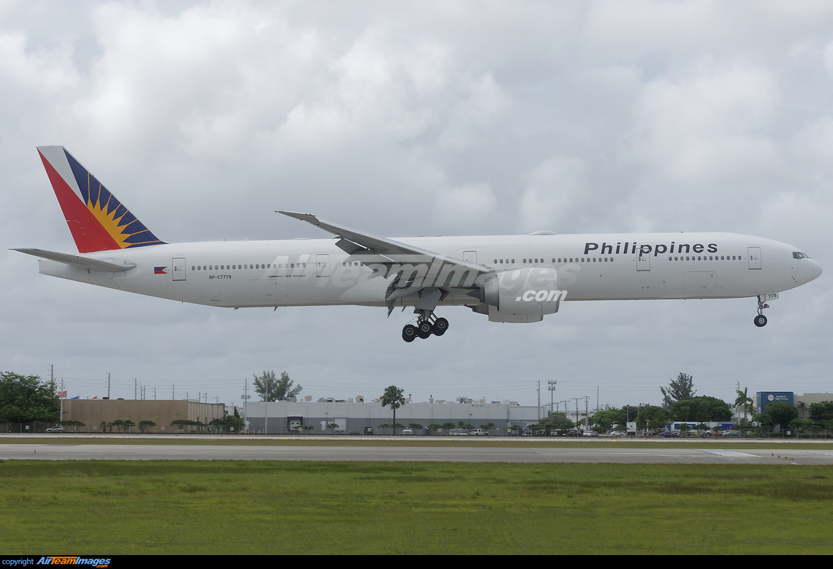 Boeing 777-3F6/ER - Large Preview - AirTeamImages.com