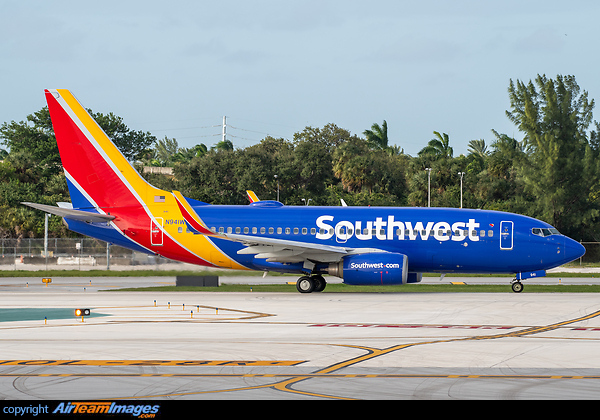 Boeing 737-7H4 (N941WN) Aircraft Pictures & Photos - AirTeamImages.com