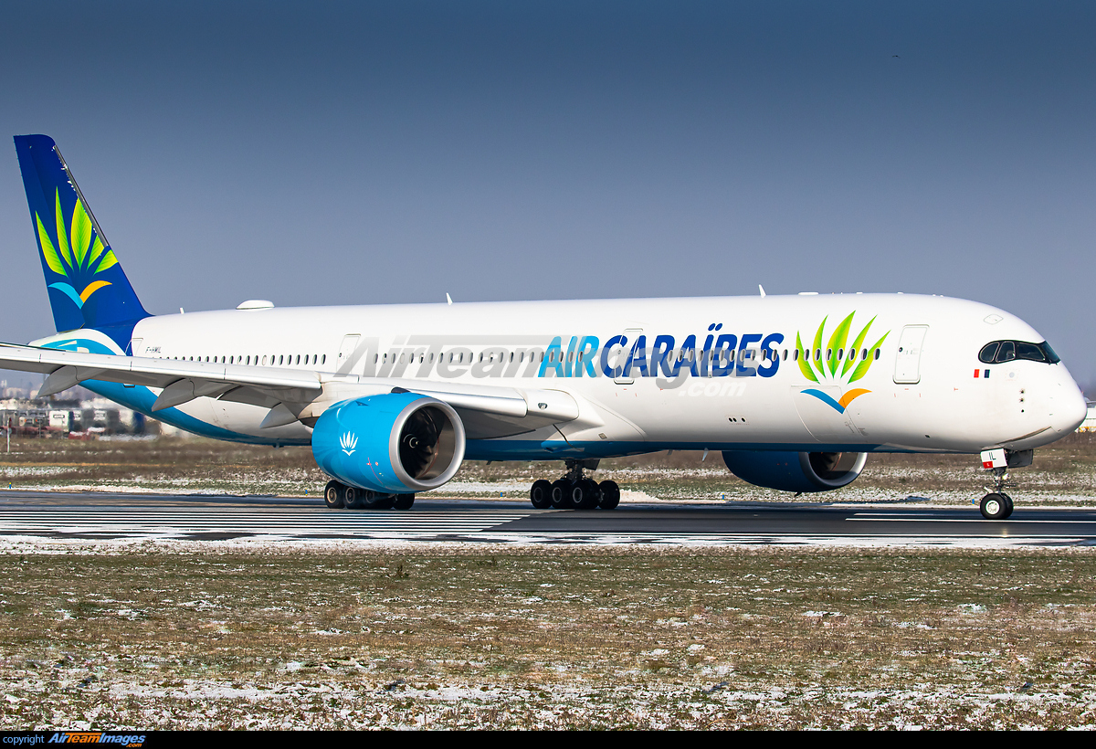 Airbus A350-1041 - Large Preview - AirTeamImages.com