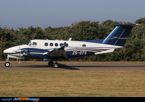 Beechcraft B200 Super King Air (ZS-OTS) Aircraft Pictures & Photos ...