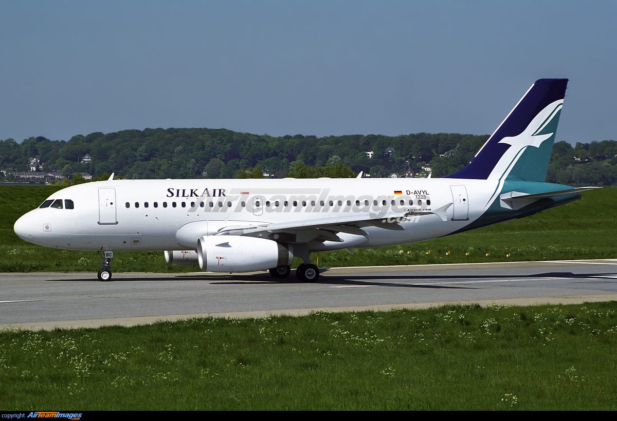 Airbus A319-132 - Large Preview - AirTeamImages.com