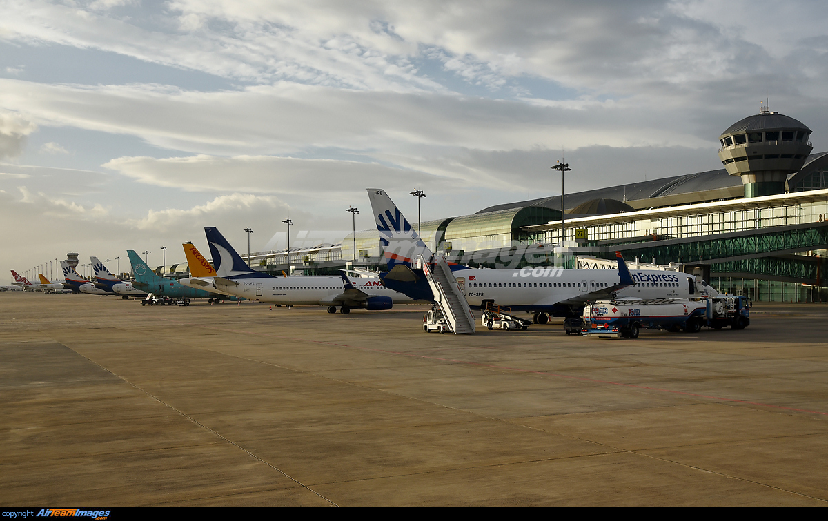 izmir-airport-large-preview-airteamimages