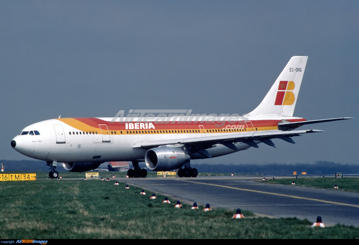 Airbus A300B4-120 - Large Preview - AirTeamImages.com