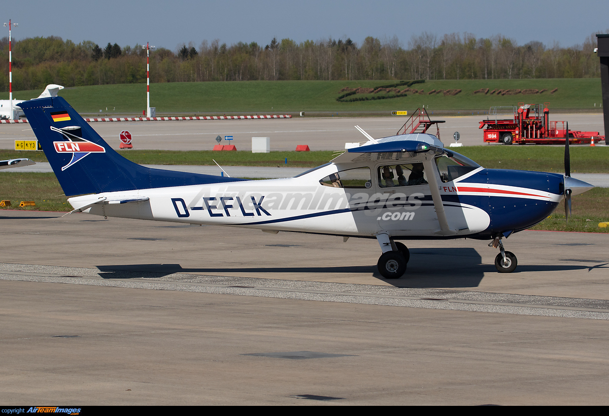 Cessna 182T Skylane Large Preview AirTeamImages Com