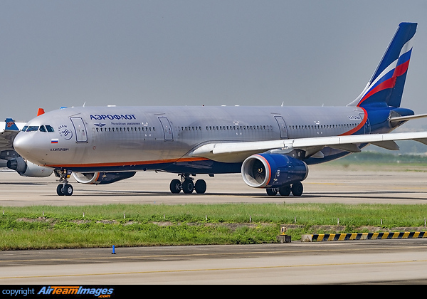 Airbus A330-343 (RA-73789) Aircraft Pictures & Photos - AirTeamImages.com