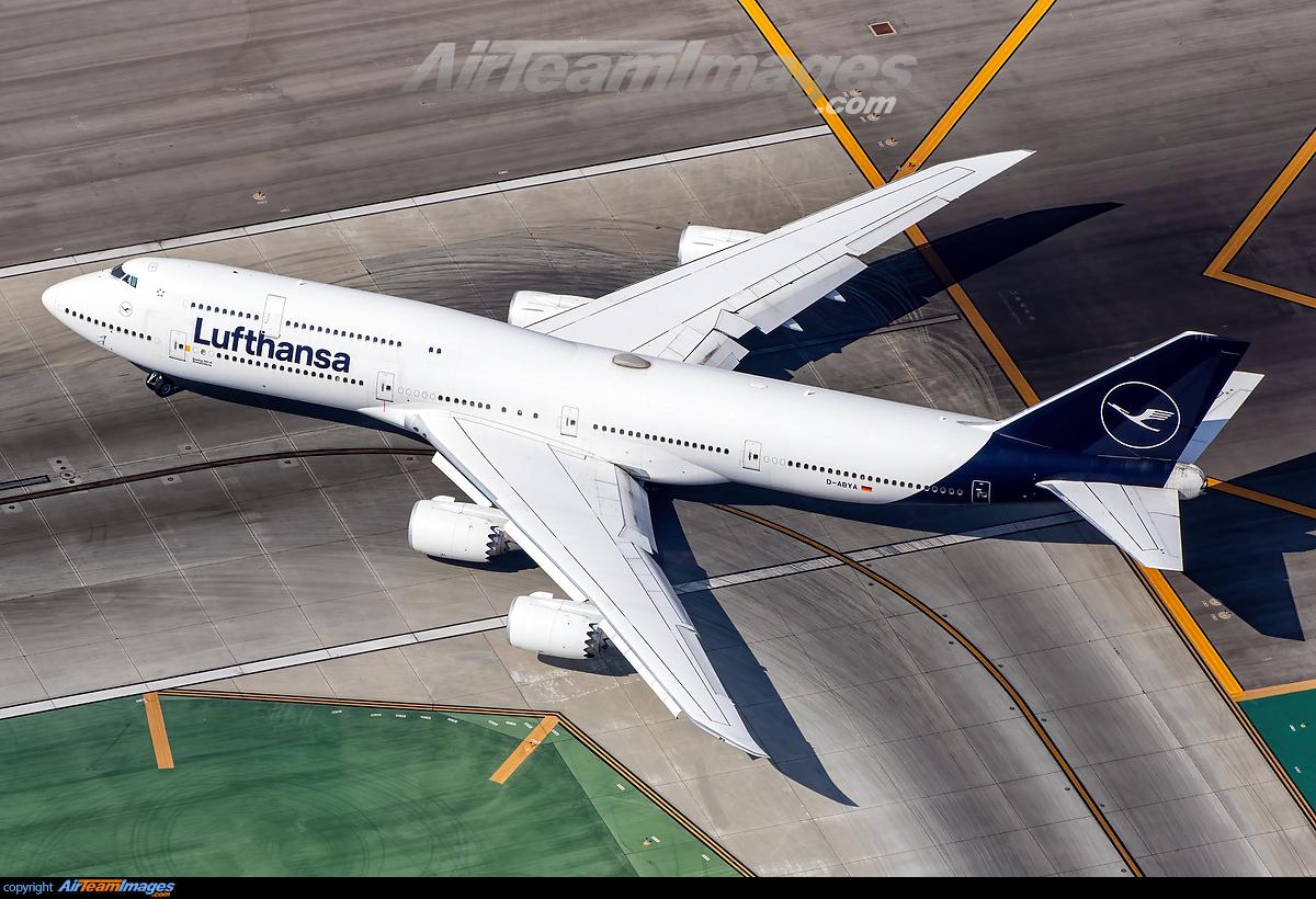 Boeing 747-830 - Large Preview - AirTeamImages.com