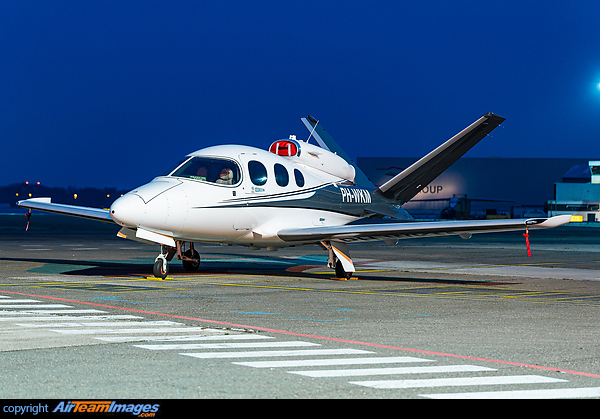 Cirrus Vision SF50 (PH-WKM) Aircraft Pictures & Photos - AirTeamImages.com