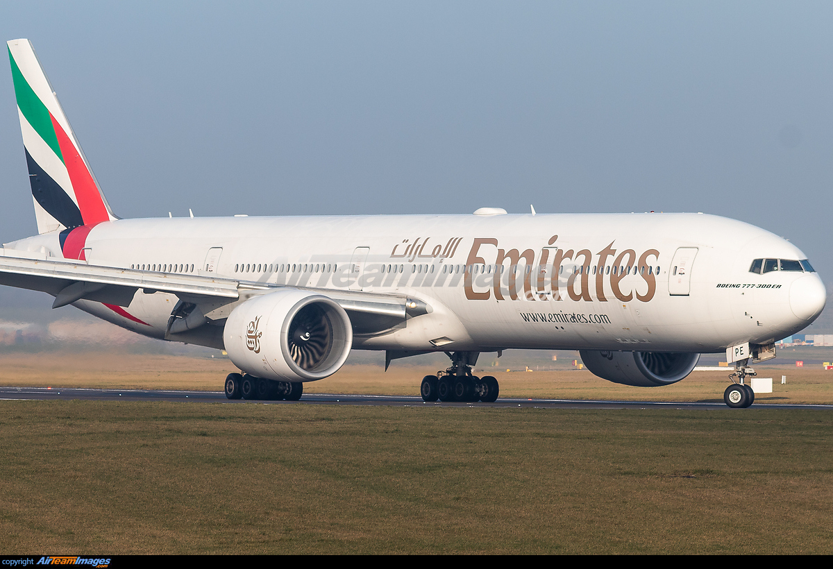 Boeing 777-31H/ER - Large Preview - AirTeamImages.com