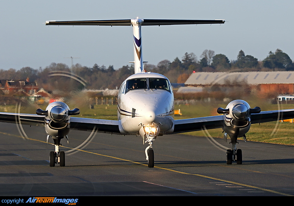 Beechcraft King Air-200 (G-YVIP) Aircraft Pictures & Photos ...