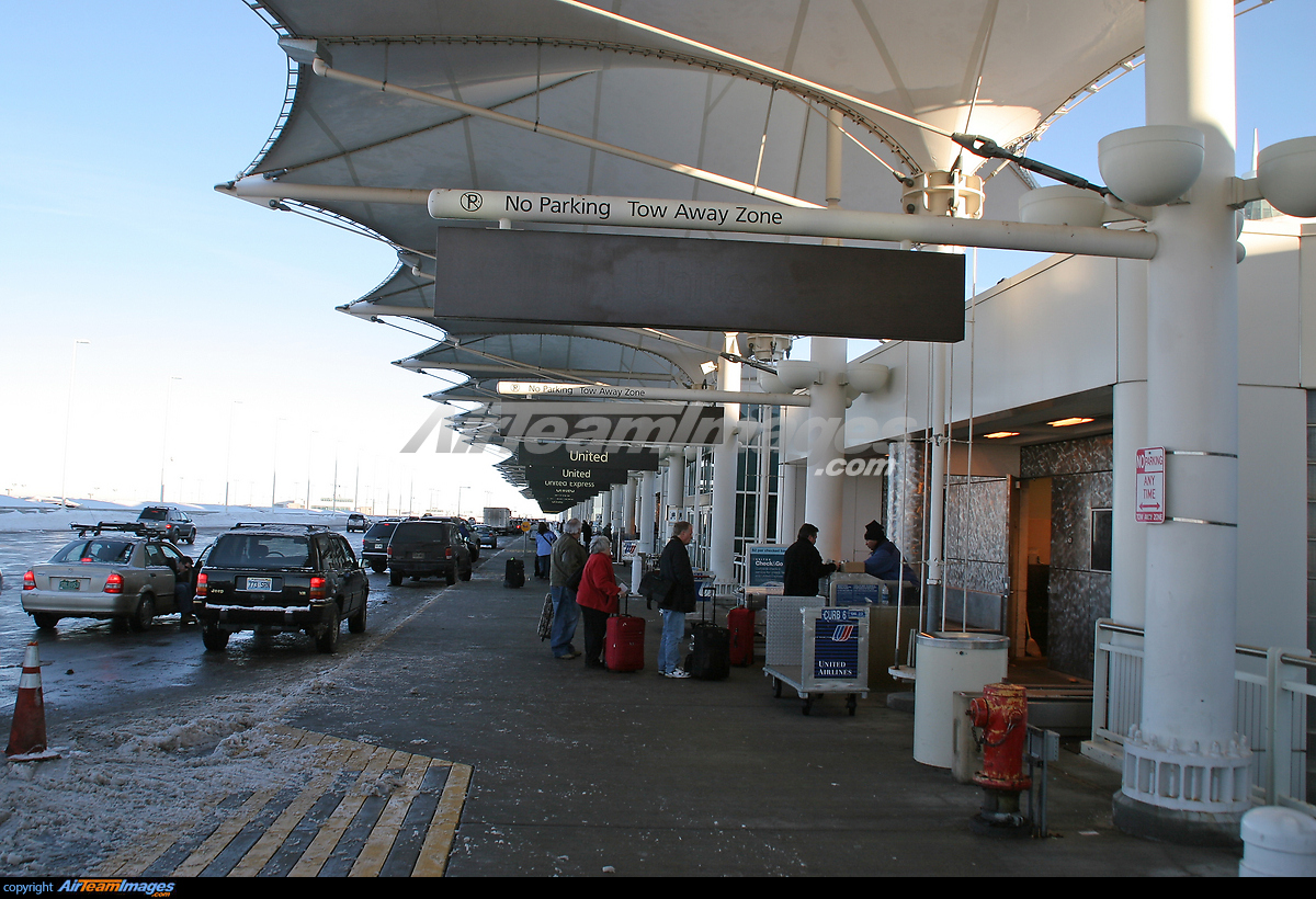 Denver - Int. Airport - Large Preview - AirTeamImages.com