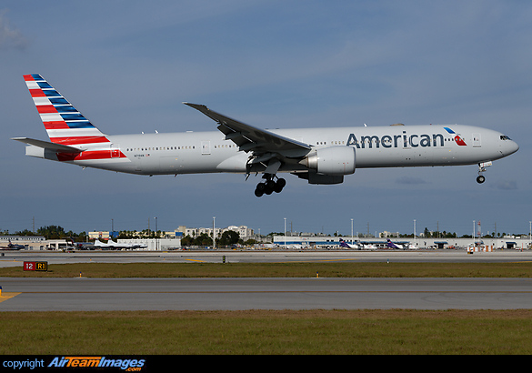 Boeing 777-323/ER (N719AN) Aircraft Pictures & Photos - AirTeamImages.com