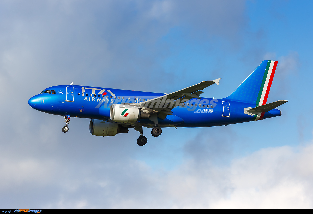 Airbus A319-111 - Large Preview - AirTeamImages.com