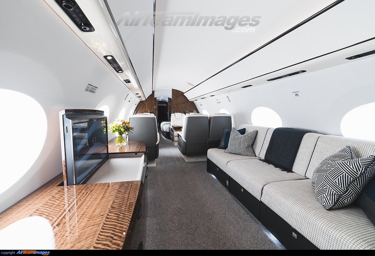 Gulfstream G700 Large Preview