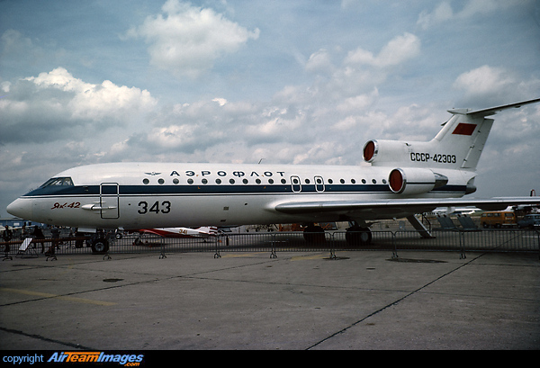 Yakovlev Yak-42 (CCCP-42303) Aircraft Pictures & Photos - AirTeamImages.com