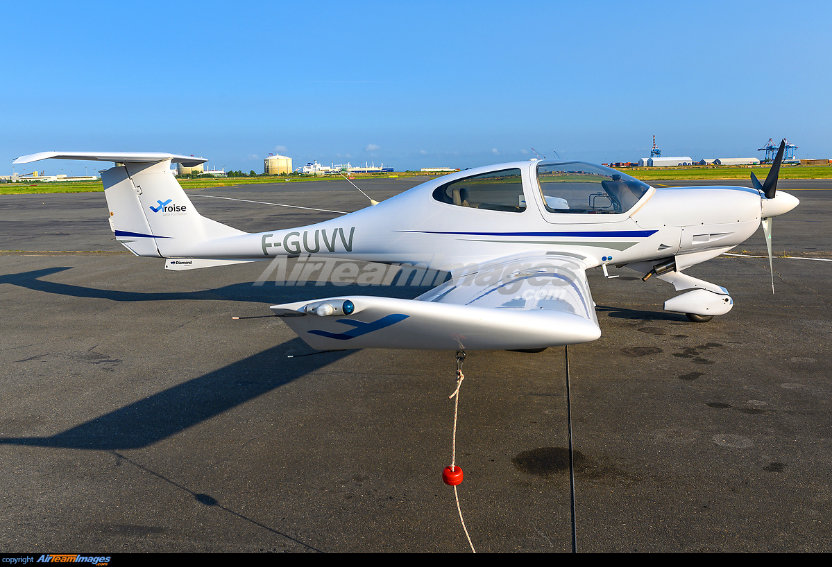 Diamond DA-40 Diamond Star - Large Preview - AirTeamImages.com