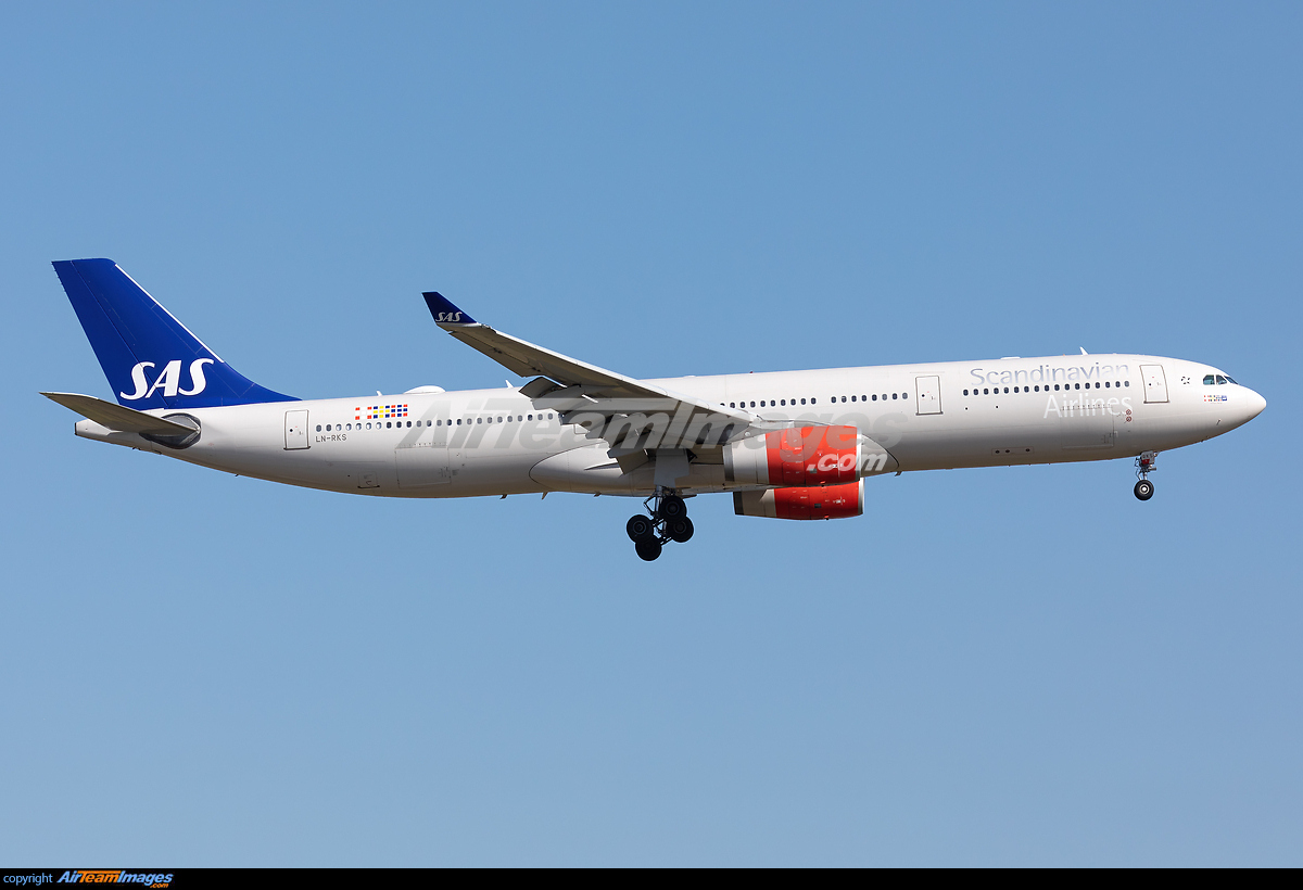 Airbus A330-343 - Large Preview - AirTeamImages.com