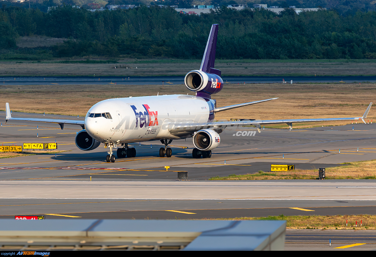 McDonnell Douglas MD-11F - Large Preview - AirTeamImages.com