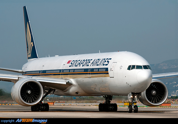 Boeing 777-312/ER (9V-SWO) Aircraft Pictures & Photos - AirTeamImages.com