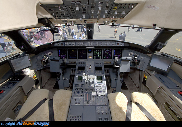 Bombardier Global 5000 (N182GX) Aircraft Pictures & Photos ...