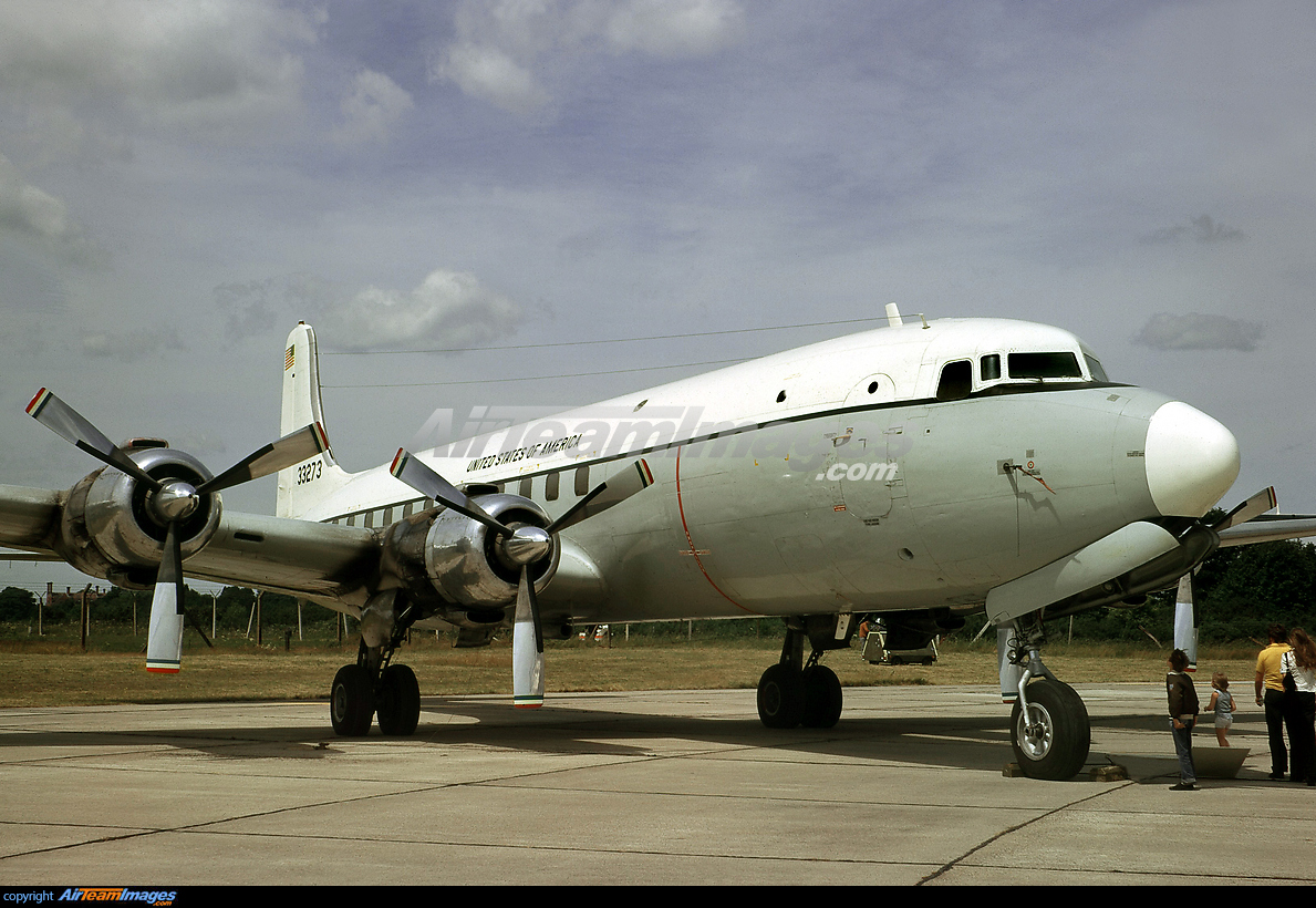 Douglas - DC-6 - Large Preview - AirTeamImages.com