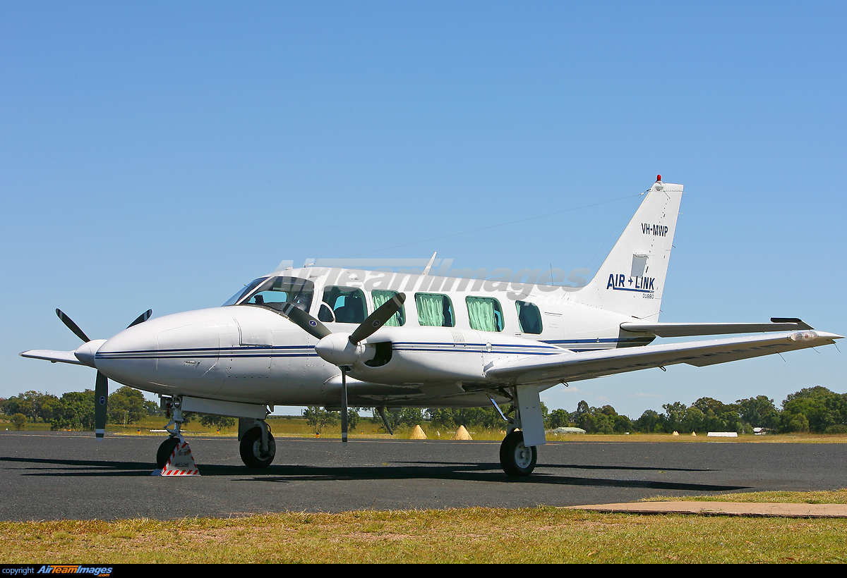 Piper PA-31-350 Chieftain - Large Preview - AirTeamImages.com