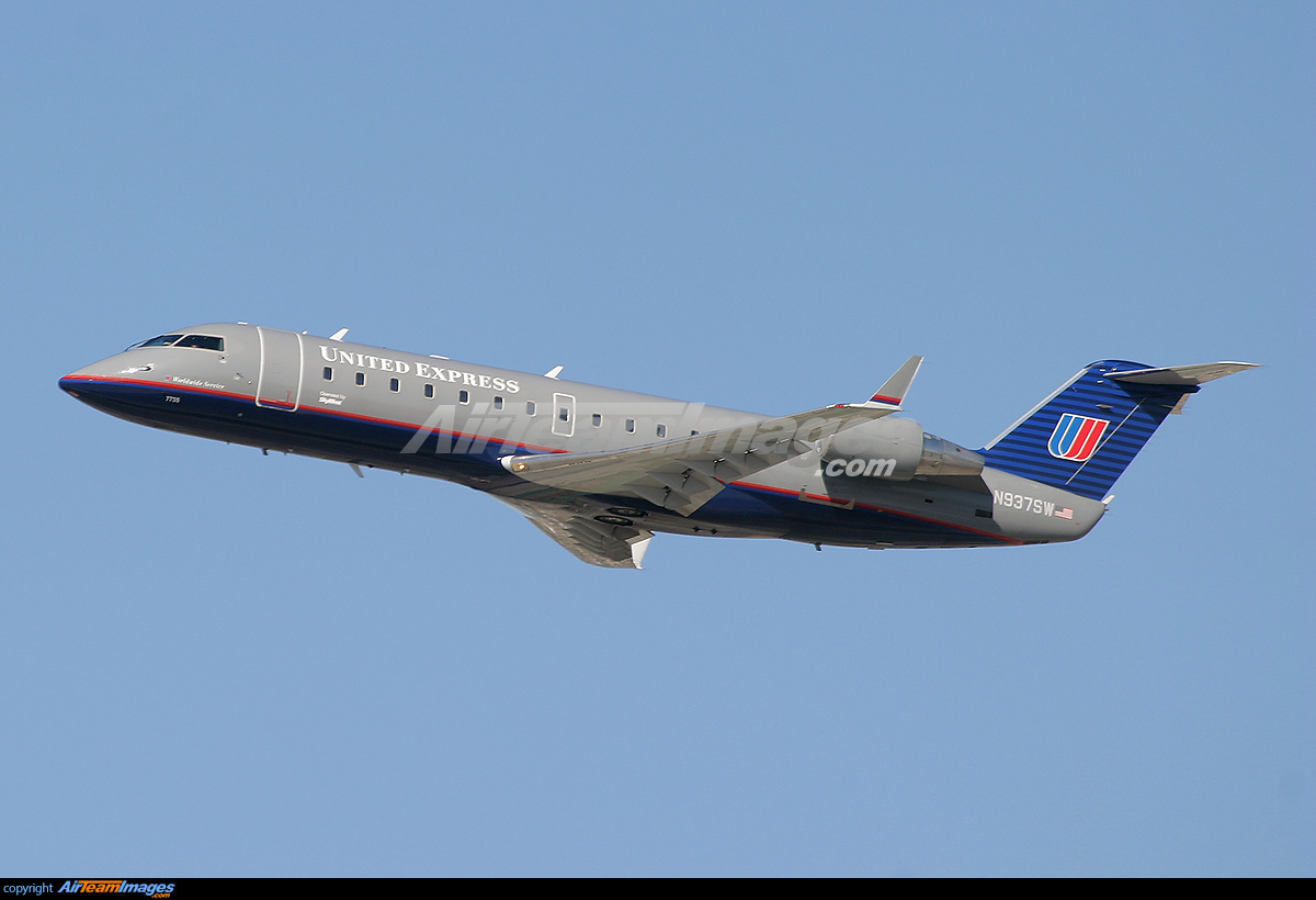 Bombardier - CRJ - 100 - Large Preview - AirTeamImages.com