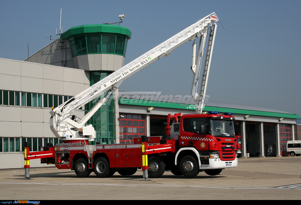 Airport Fire Service - Large Preview - Airteamimages.com