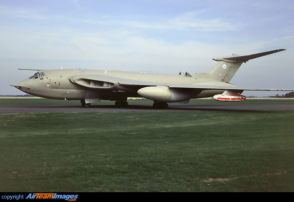 Handley Page Victor (XL189) Aircraft Pictures & Photos - AirTeamImages.com